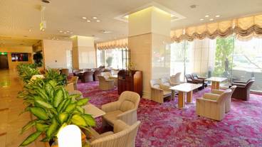 ロビーラウンジ / 3