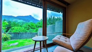 和洋室　由布岳ビュー　『青碧』