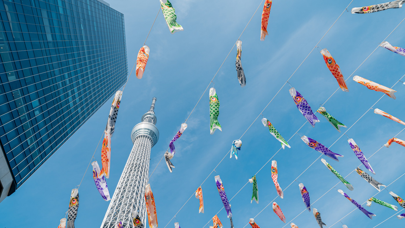 東京スカイツリーと鯉のぼり