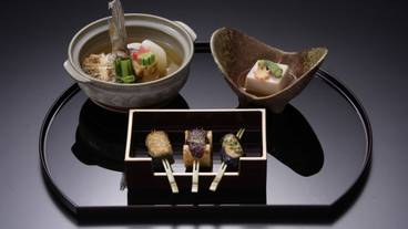 食事・飲み物 / 1