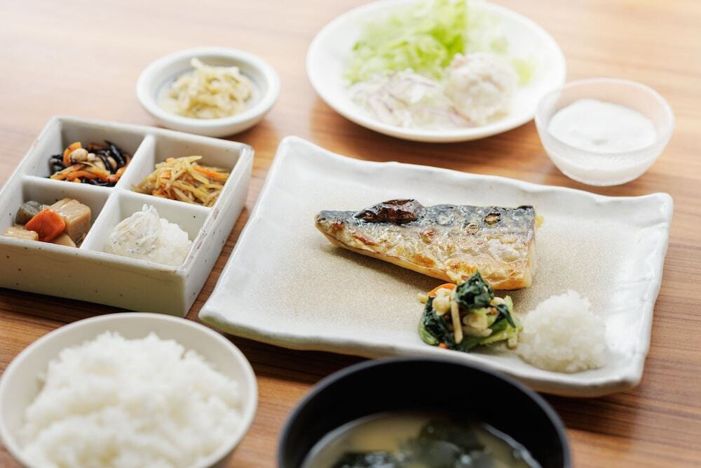 朝食