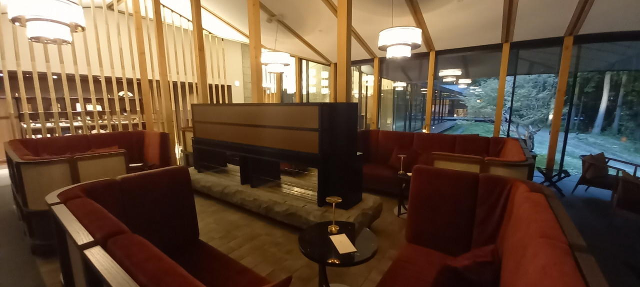 ラウンジ16時~ビールシャンパン甘酒ジュース無料オーダー式