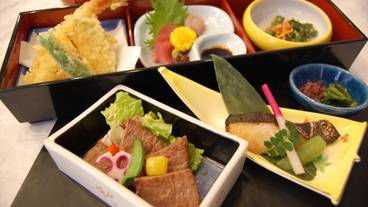 食事・飲み物 / 2