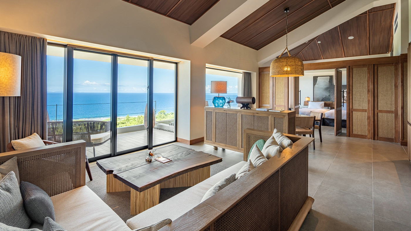 異国感のあるインフィニティープールに感動！海との一体感を楽しんで3655959