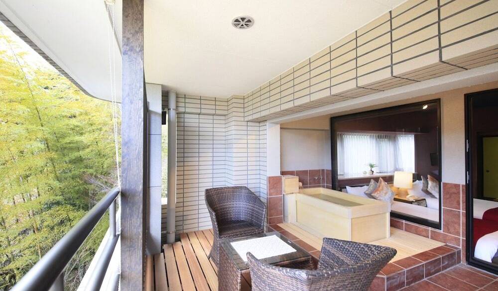 広々としたお部屋で
おこもりタイムを♪ / 2