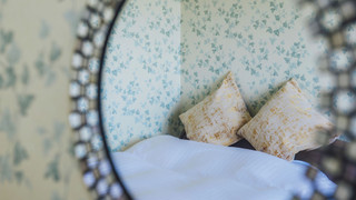 デザイン ルーム ダブルベッド 1 台 パーシャルシービュー