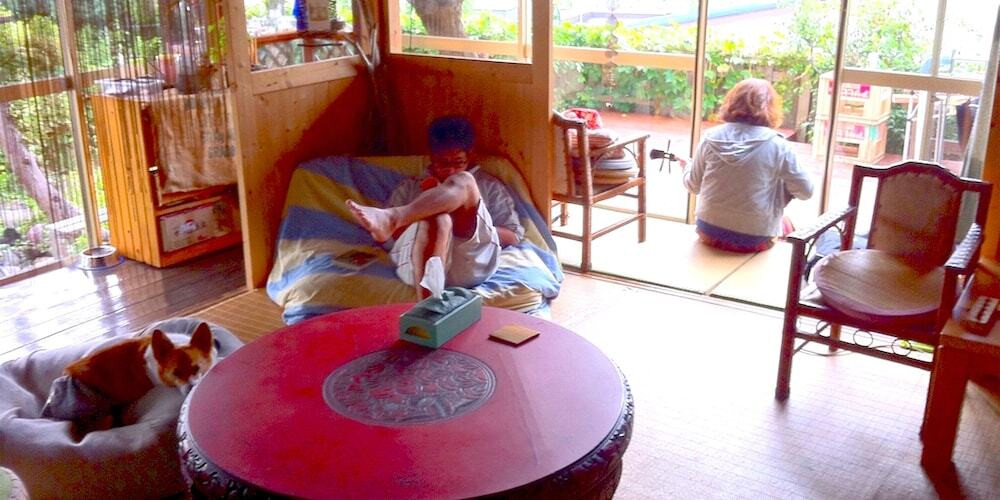 ロビーラウンジ