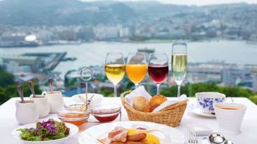 食事・飲み物 / 1