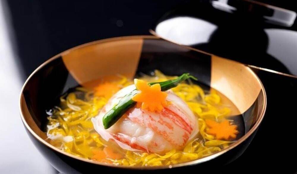 全国の旬を取り寄せた
彩り豊かな懐石 / 3