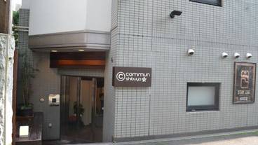 施設の入り口 / 9