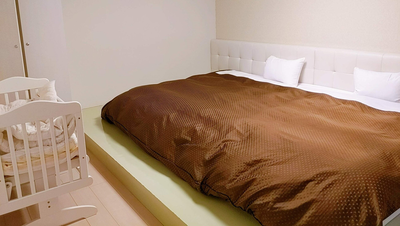 広々とした客室で、家族水入らずのひとときを3749068