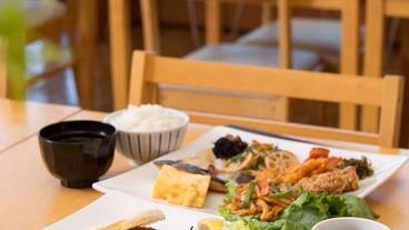 朝食スペース / 11