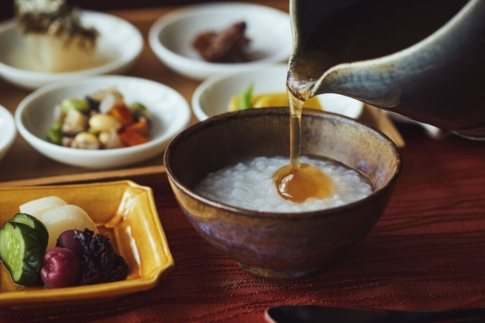 温泉客　浴衣　料理　旅館　