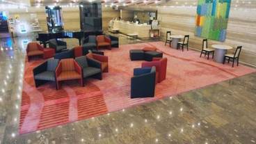 ロビーラウンジ / 3