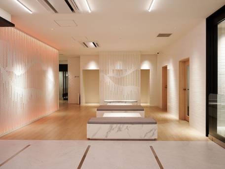 変なホテル 小松駅前 / 1