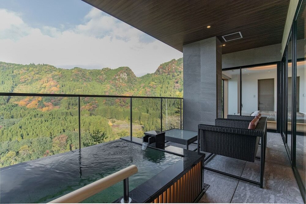 別邸 鶯宿スイート の露天風呂