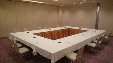 会議室 / 24