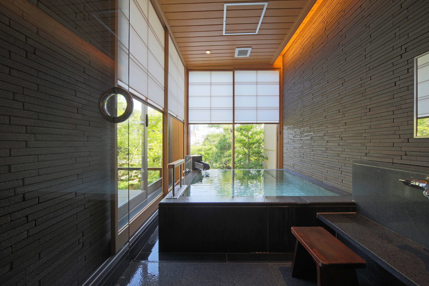 お部屋によって趣の異なるお風呂3668801