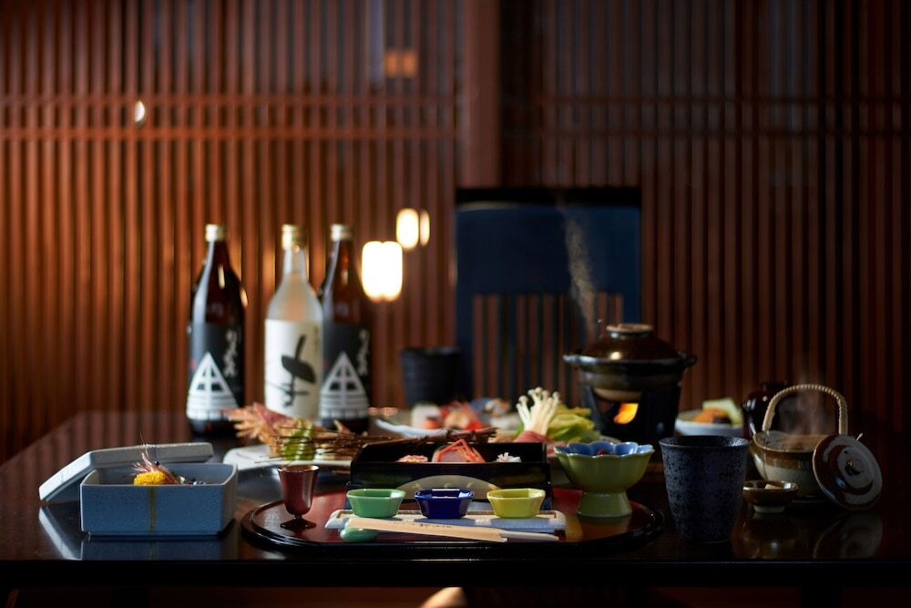 自家源泉かけ流しの湯とダイナミックな景色が自慢の宿3977626