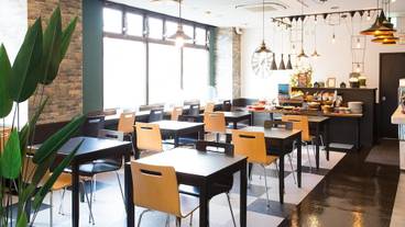 朝食スペース / 6