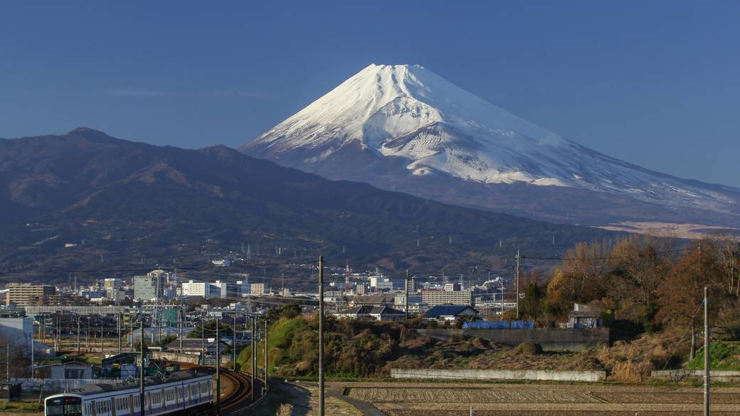 三島駅から車を借りて
ドライブ旅に出発 / 1