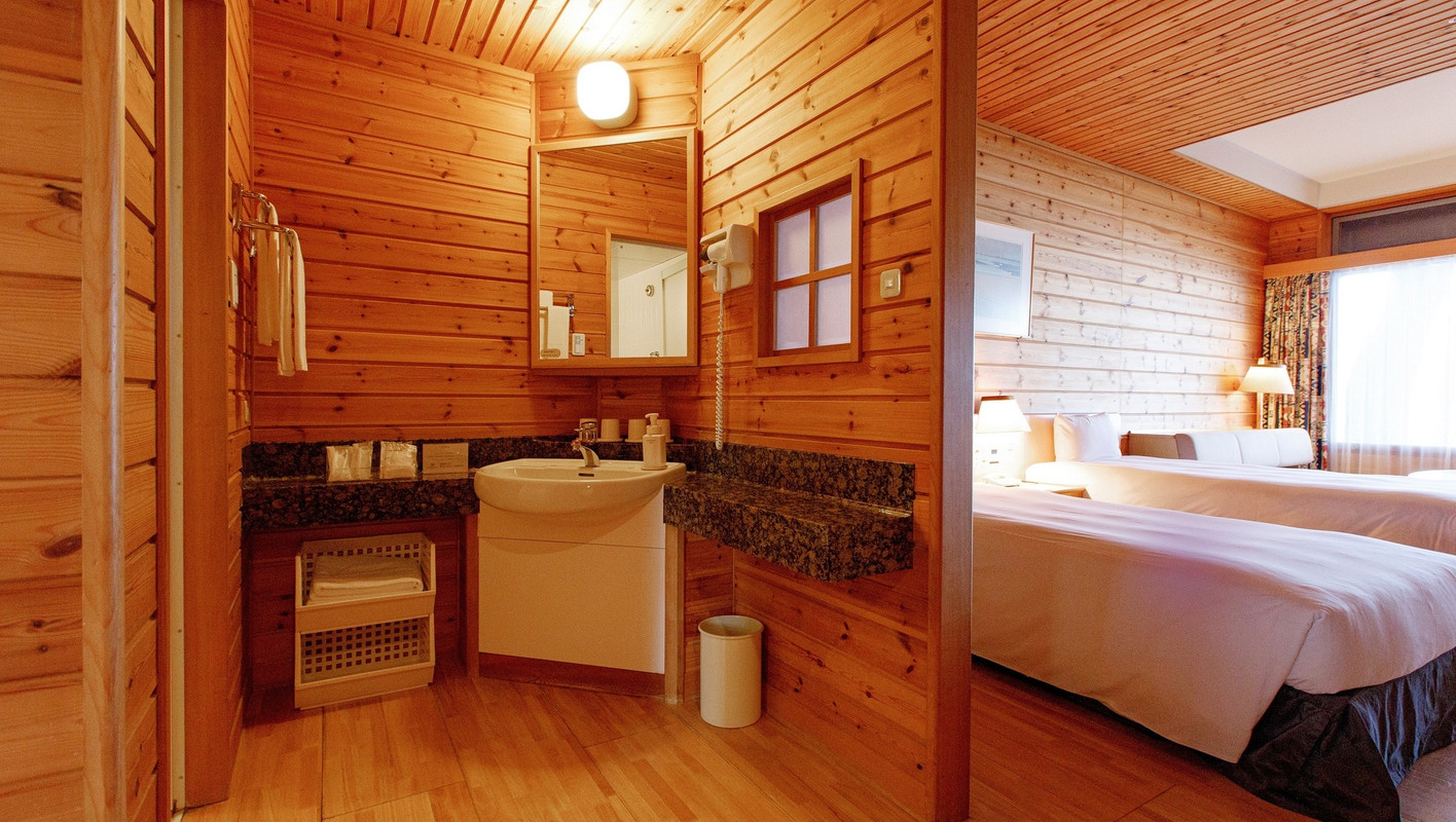 レイクサイドビュー ファミリールームの洗面スペース