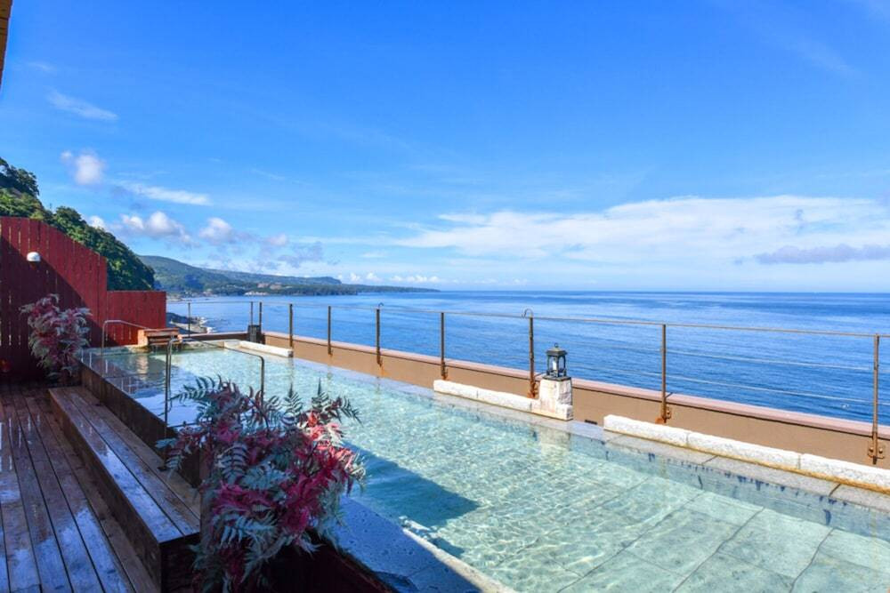 和の情緒と潮騒に包まれる癒しの時間4020749