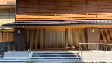 施設の正面 / 1