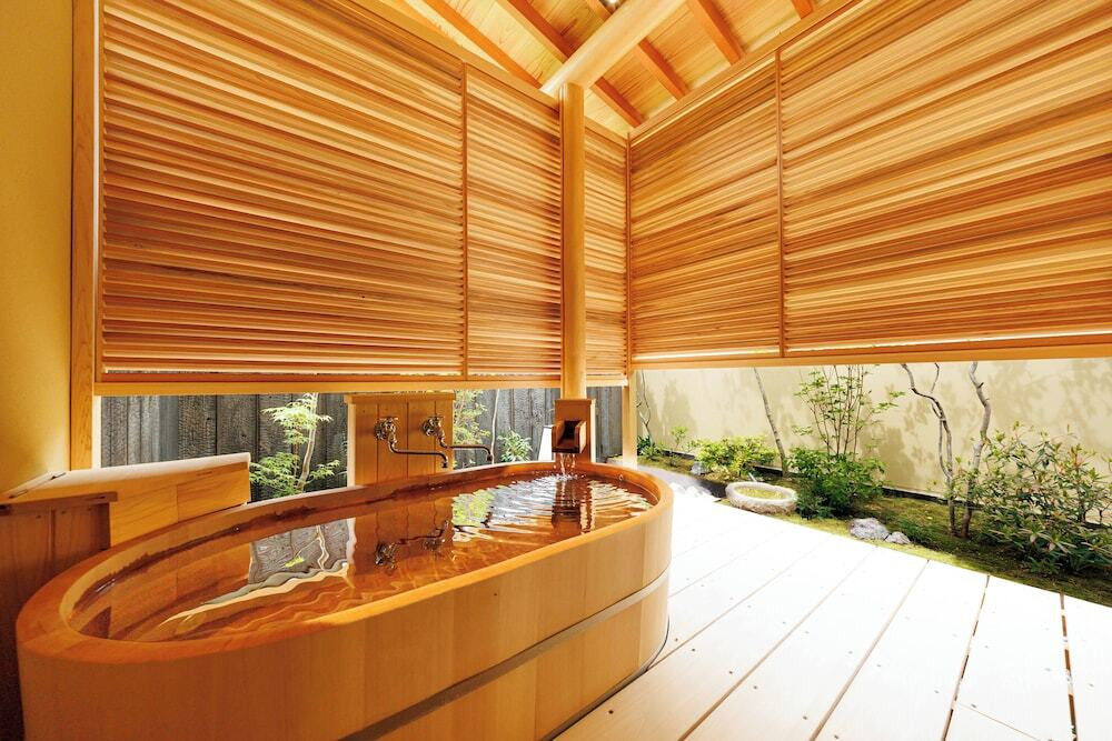 しゃくなげ／客室露天風呂