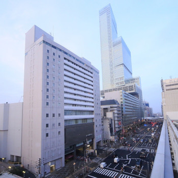 ★大阪城ホールまで:最寄りの「天王寺駅」から6駅先の「大阪城公園駅」で下車、徒歩約5分3352430