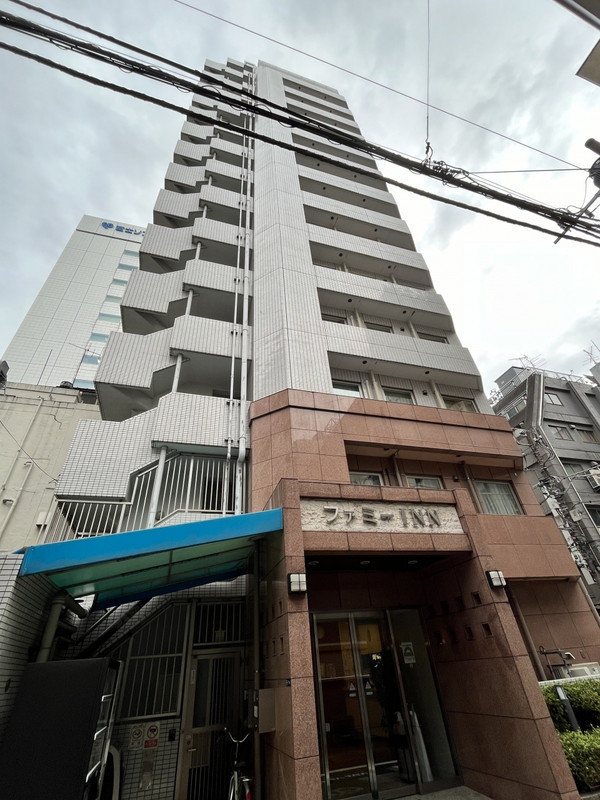 かなり細長いビルでした