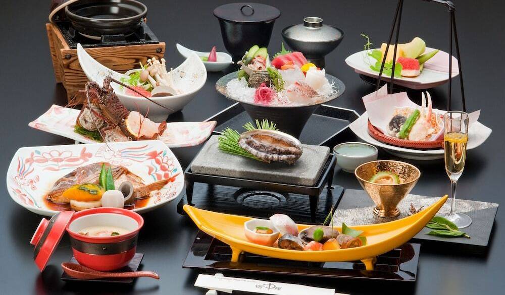 分け合っても大満足
ボリューム満点の絶品会席 / 1