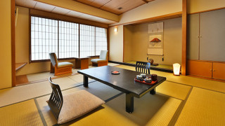 和室10畳 燈(Akari)