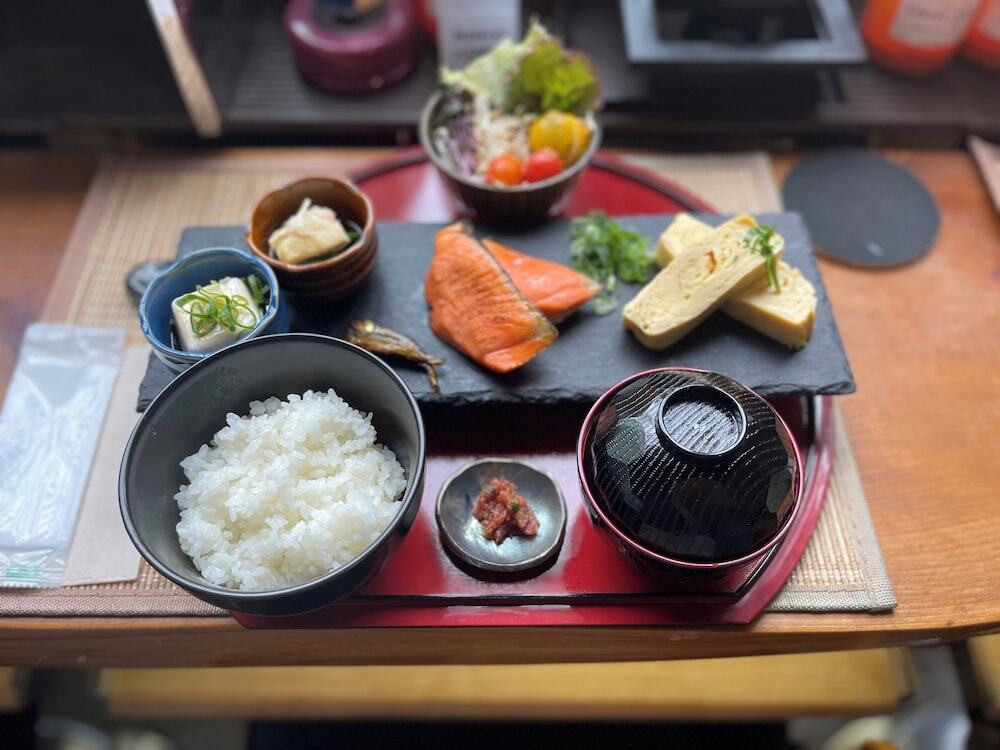 朝食