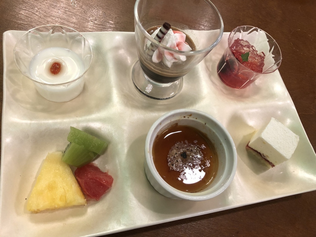 夕食バイキングの一例(4)