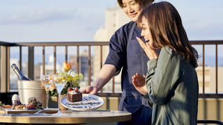 プレミアム デラックス キング ウィズ テラス スタッキングベッド付 禁煙 (バスタブ付き)