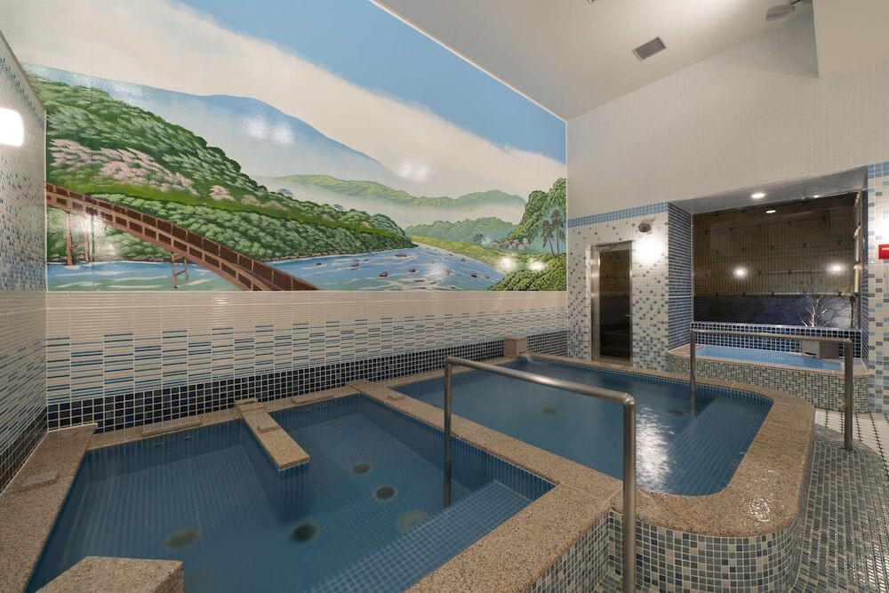 懐かしくて新しい銭湯、温かみのあるホテル空間を楽しむ3422043