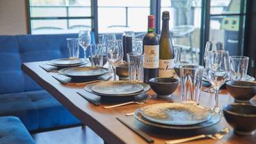 客室内のダイニングエリア / 12