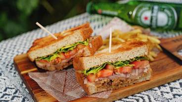 食事・飲み物 / 18