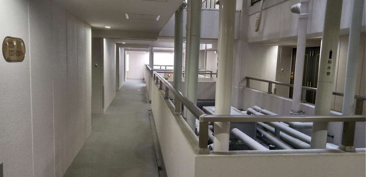 内部は団地のようです