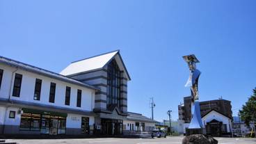 かみのやま温泉駅 / 1