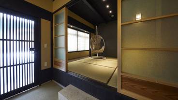 内部エントランス / 2