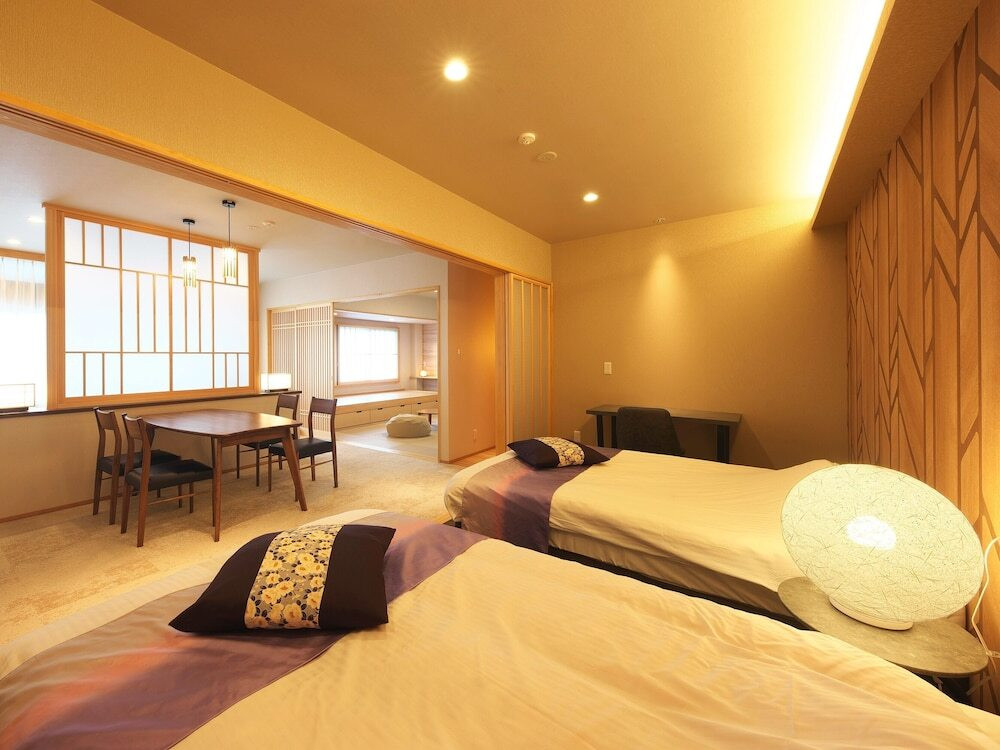 露天風呂付客室「御坂」（和洋室）