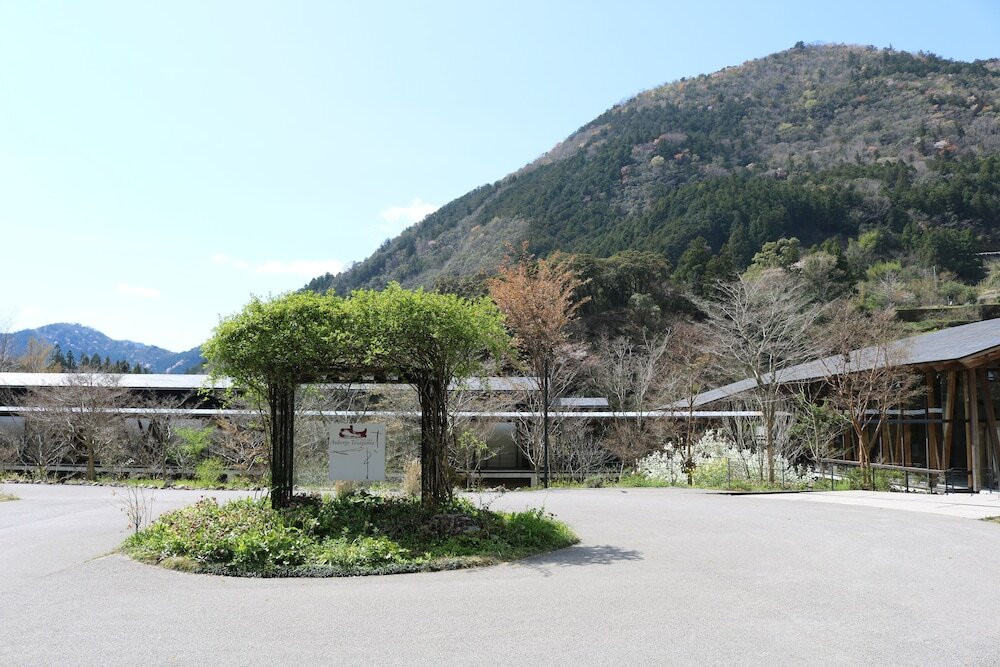 自然に包まれたロケーションで心鎮まる3929737