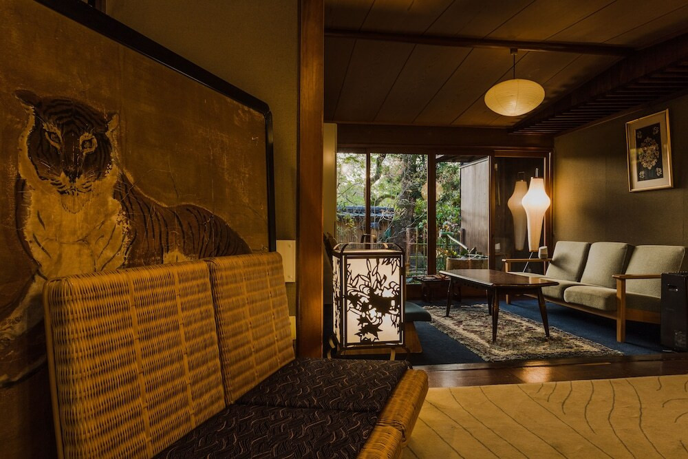 南禅寺 八千代（ナンゼンジ ヤチヨ） / 2