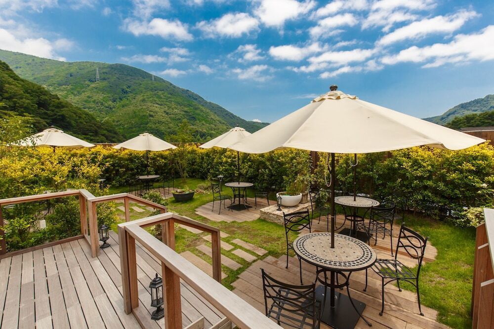 モダンな「デザイナーズ湯宿」で、新感覚の会席料理×フリーフローを堪能♡4237639