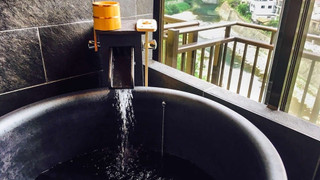 [和モダン洋室] 30平米 + 専用テラス5平米 信楽焼露天風呂 喫煙可