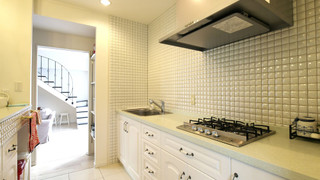 メゾネット コンドミニアム (80平米/2フロア/ベランダ付) 禁煙