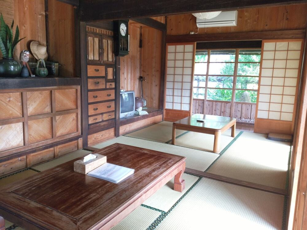 3.築100年以上の赤瓦の古民家『コテージ CANAC』【本部町】3950044