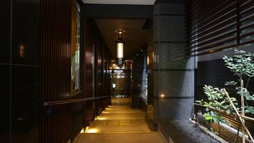 施設の入り口 / 15